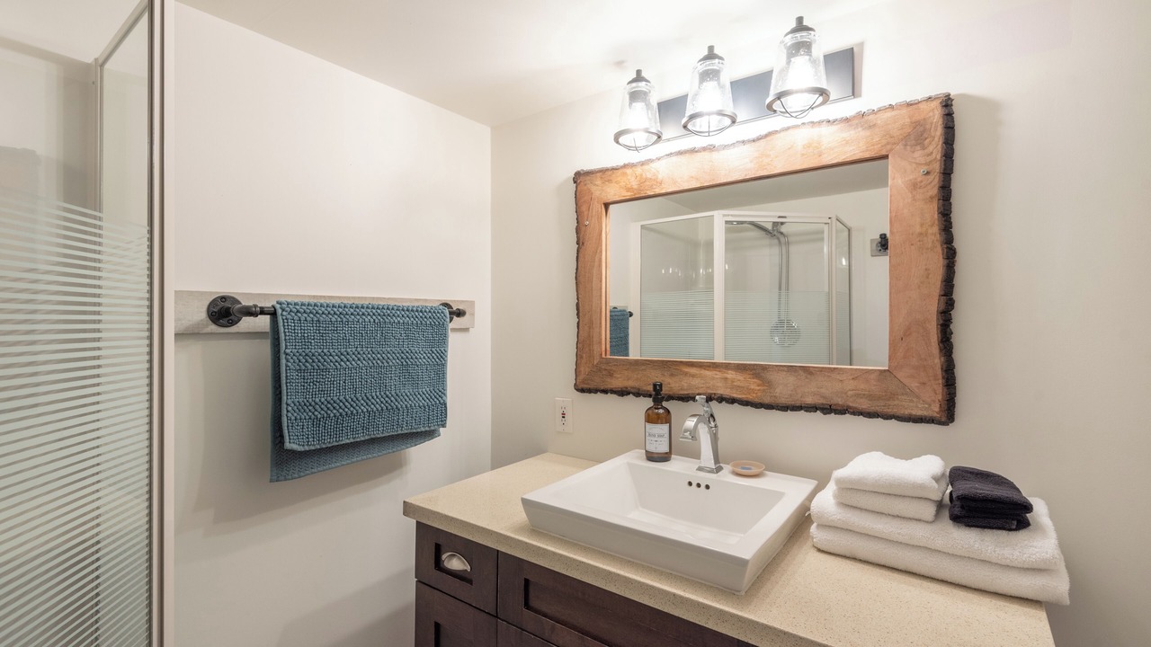 Photo of Bathroom in Tappen
