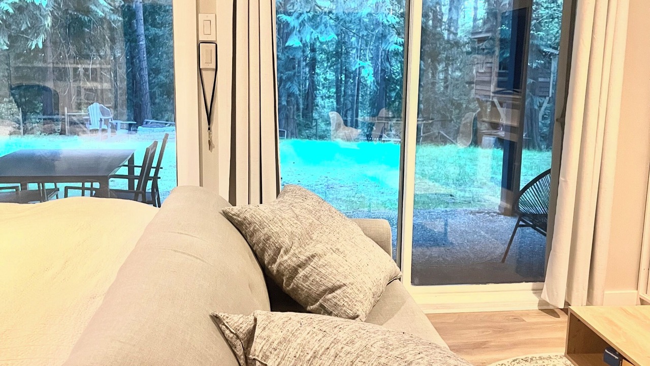 Photo of Livingroom in Shawnigan Lake