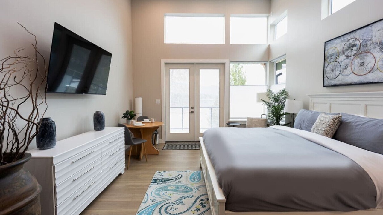 Photo of Bedroom in Youbou