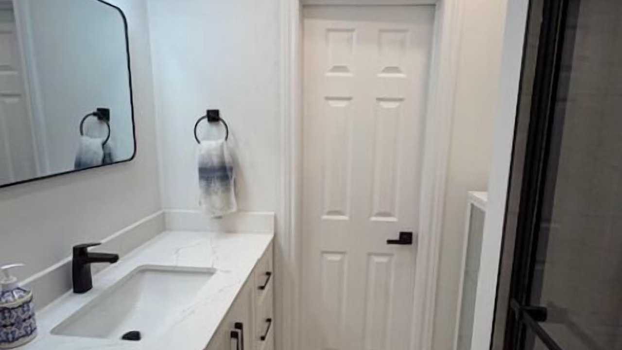 Photo of Bathroom in West Oakville