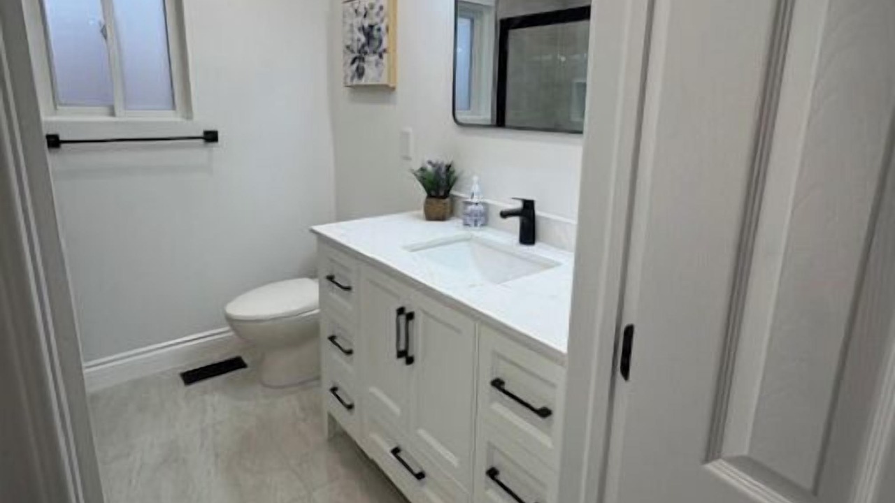 Photo of Bathroom in West Oakville