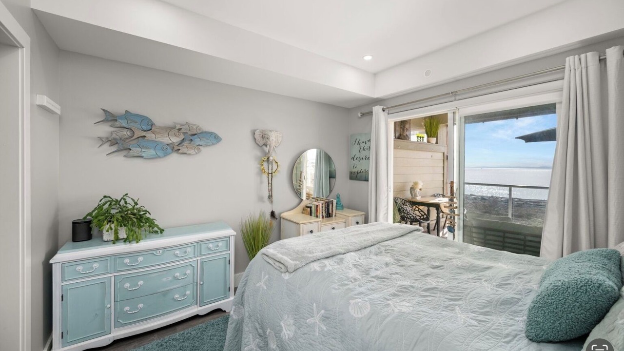 Photo of Bedroom in Metro Vancouver Regional District
