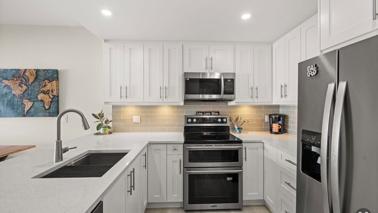 Photo of Kitchen in Metro Vancouver Regional District