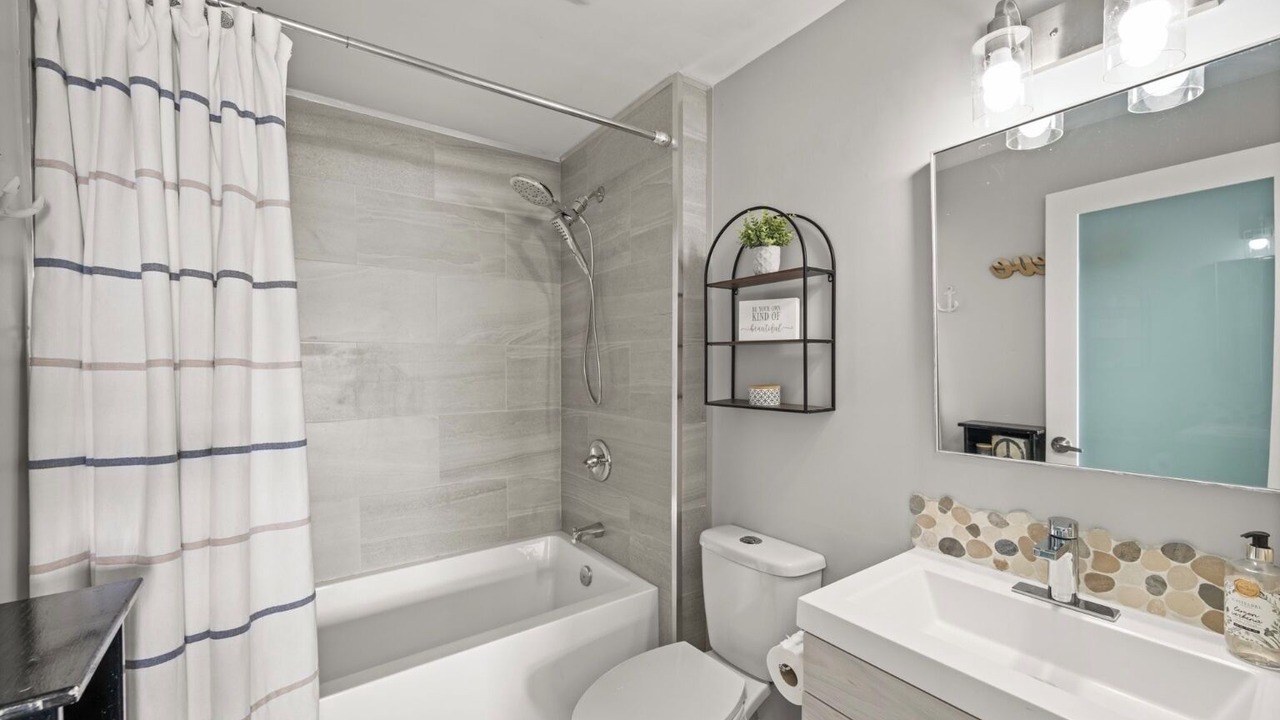 Photo of Bathroom in Metro Vancouver Regional District