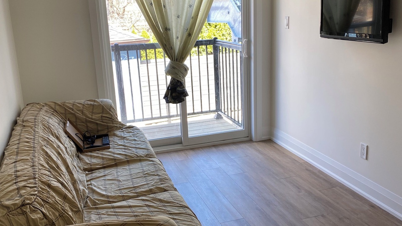 Photo of Livingroom in Oakwood Village