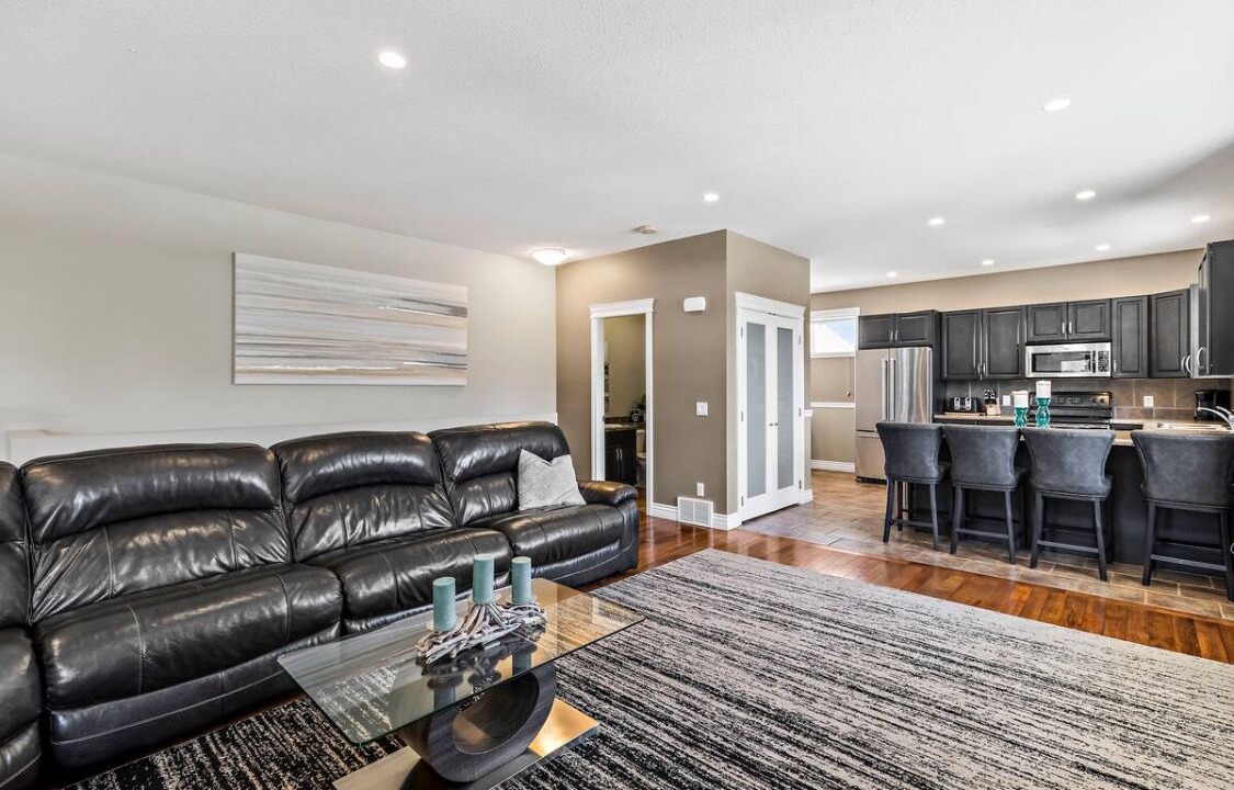 Photo of Livingroom in Sicamous