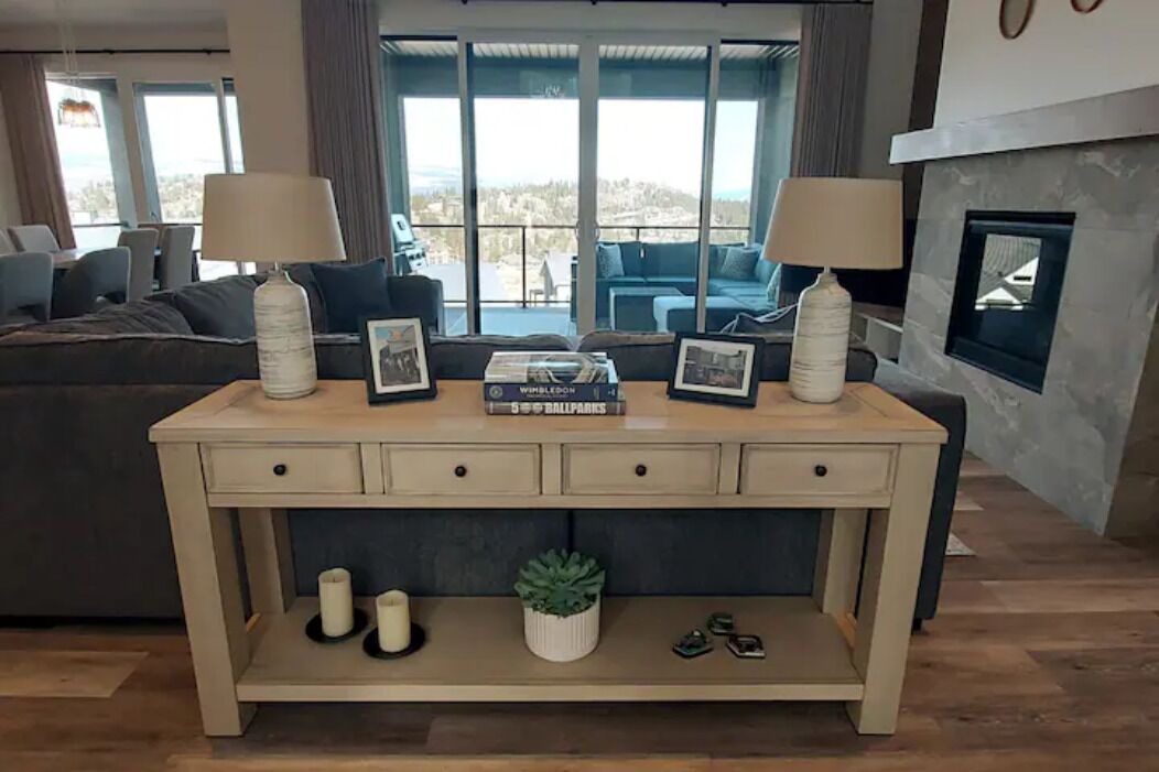 Photo of Livingroom in Vernon