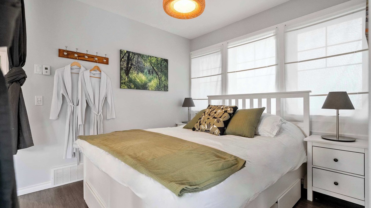 Photo of Bedroom in Okotoks