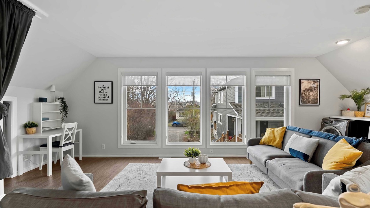 Photo of Livingroom in Okotoks