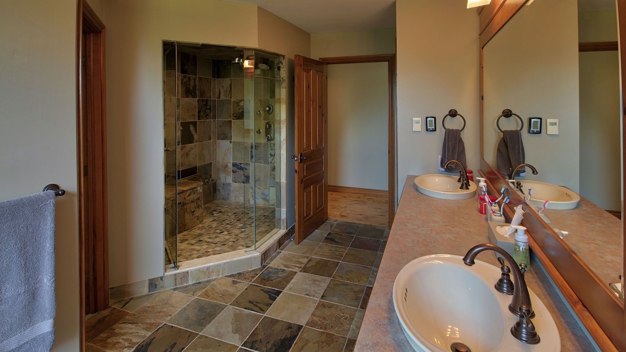 Photo of Bathroom in Dashwood