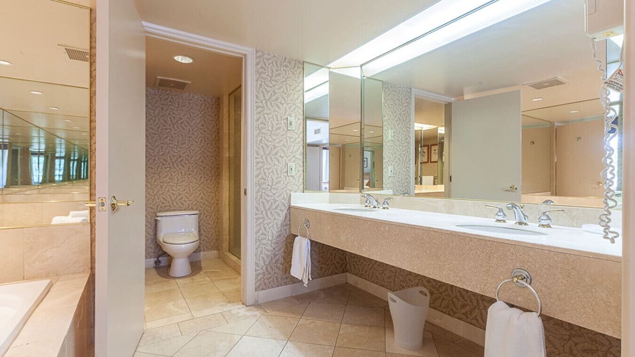 Photo of Bathroom in Oro-Medonte