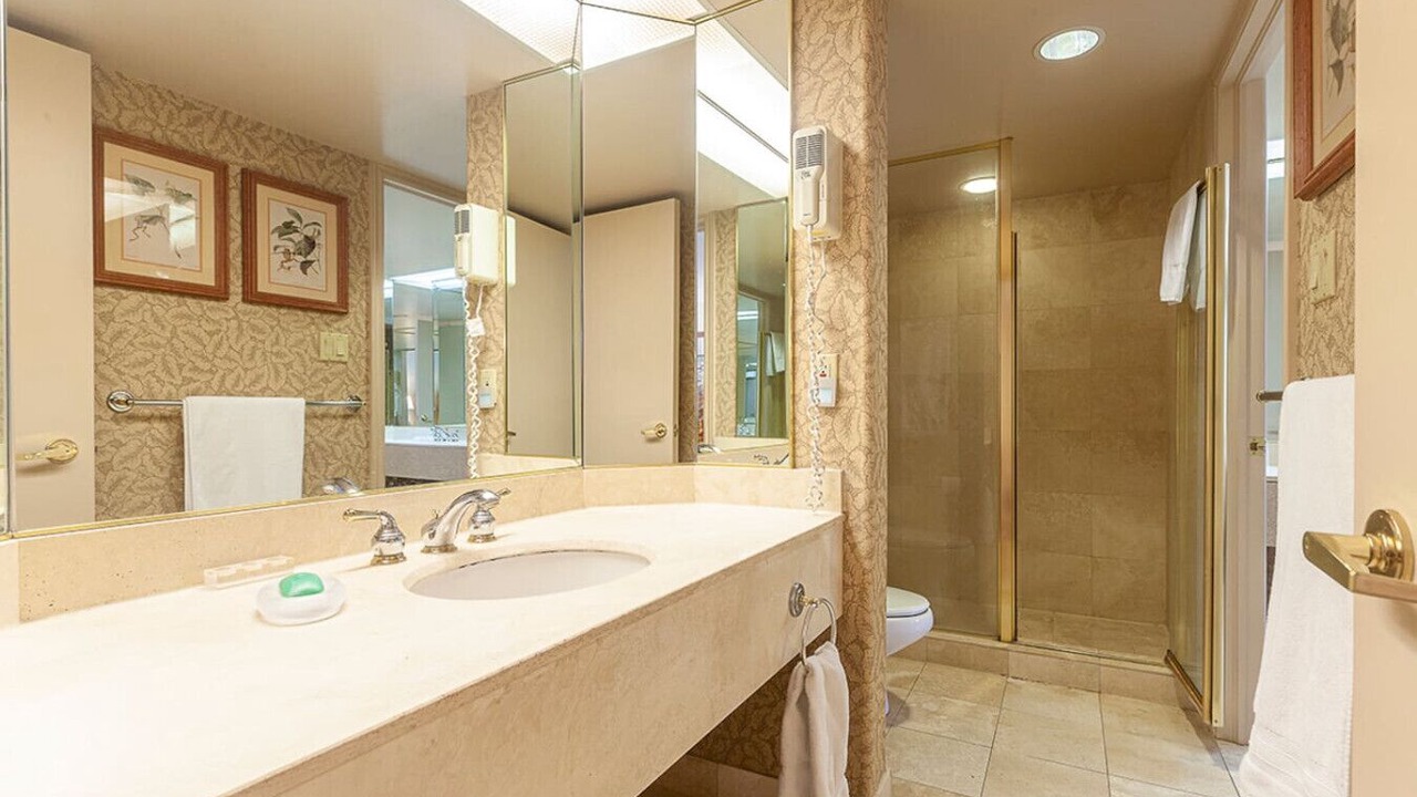 Photo of Bathroom in Oro-Medonte
