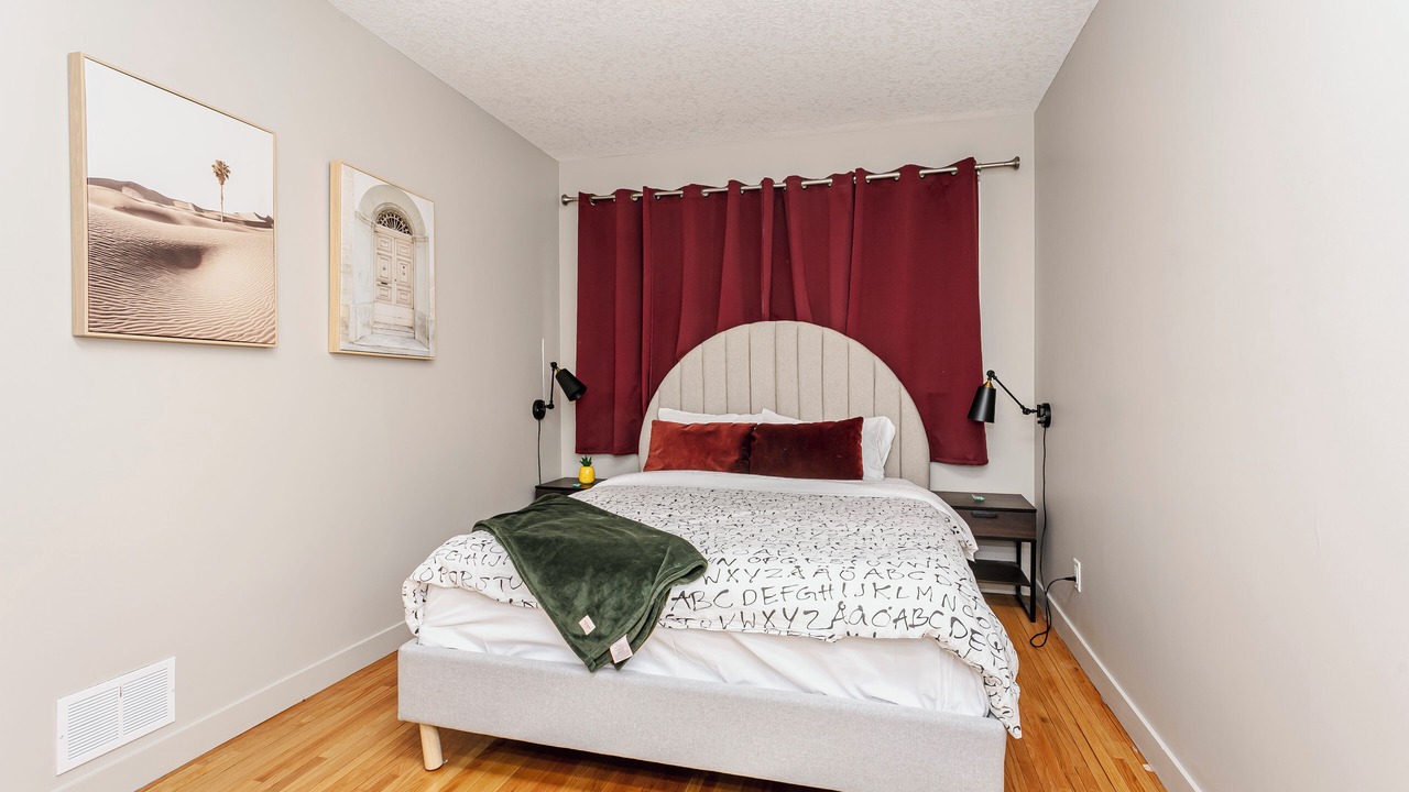 Photo of Bedroom in North Central Edmonton