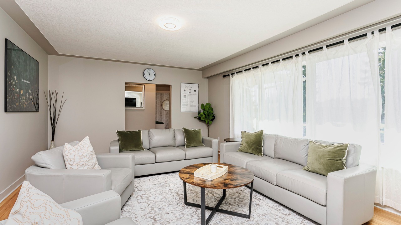 Photo of Livingroom in North Central Edmonton