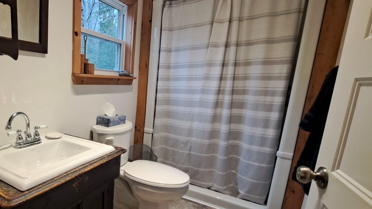 Photo of Bathroom in Lower Ohio