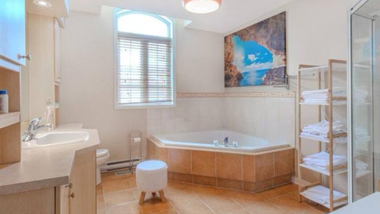Photo of Bathroom in Pincourt