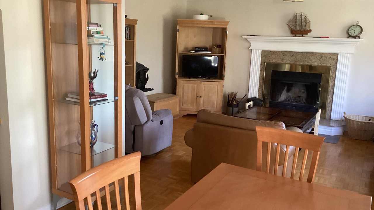Photo of Livingroom in Pincourt