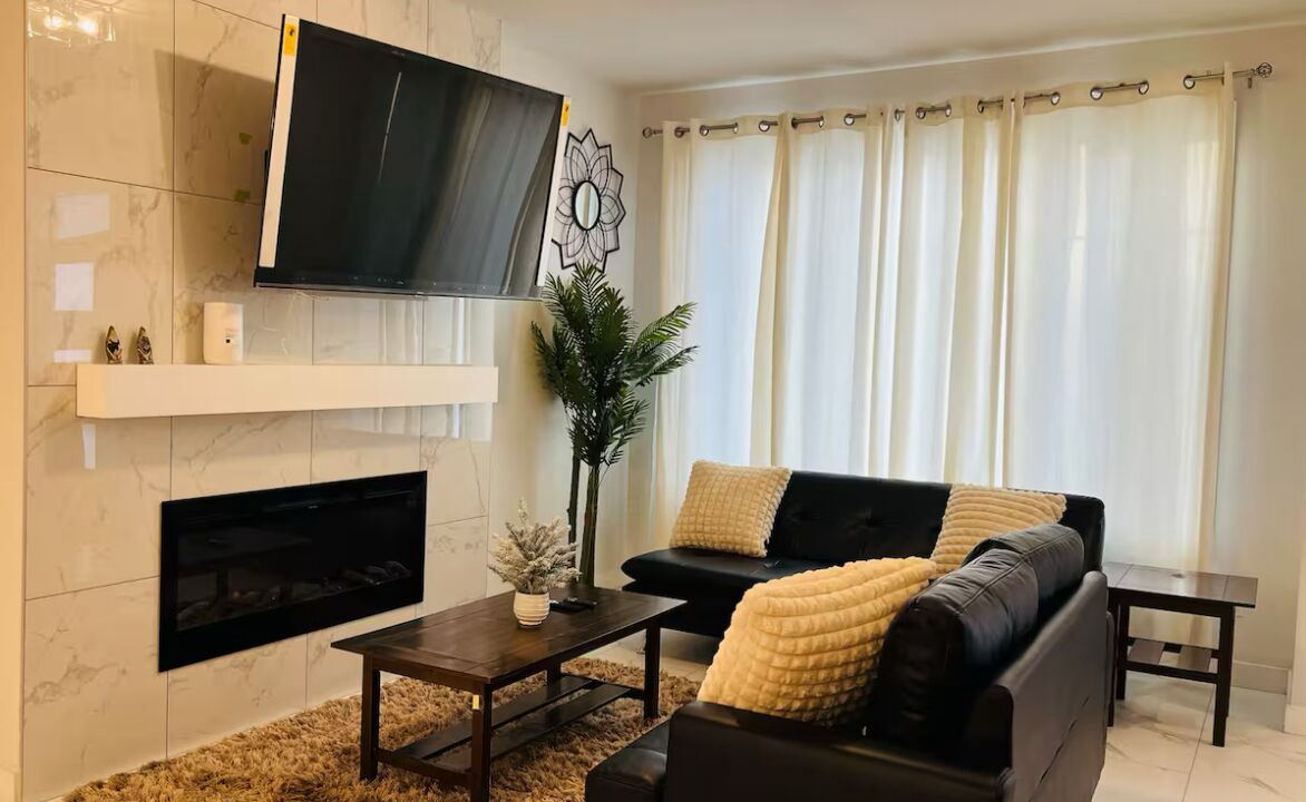 Photo of Livingroom in Southwest Edmonton