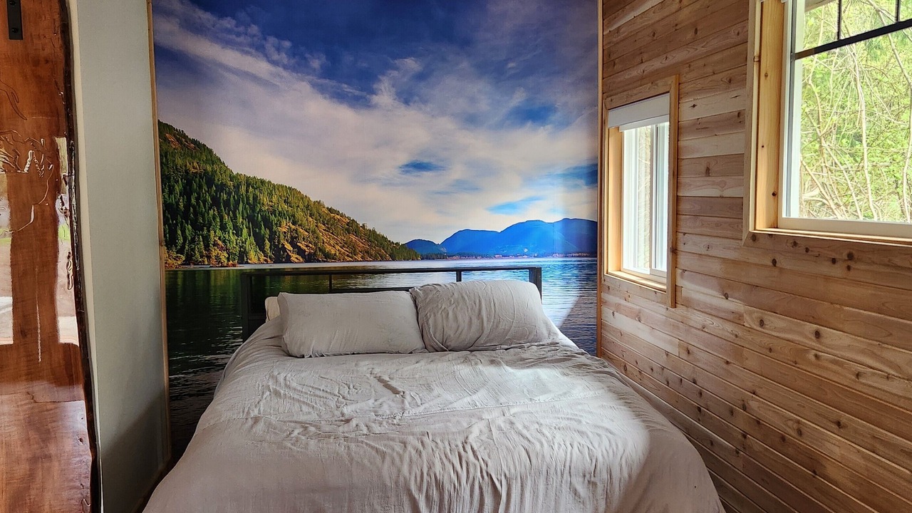 Photo of Bedroom in Youbou