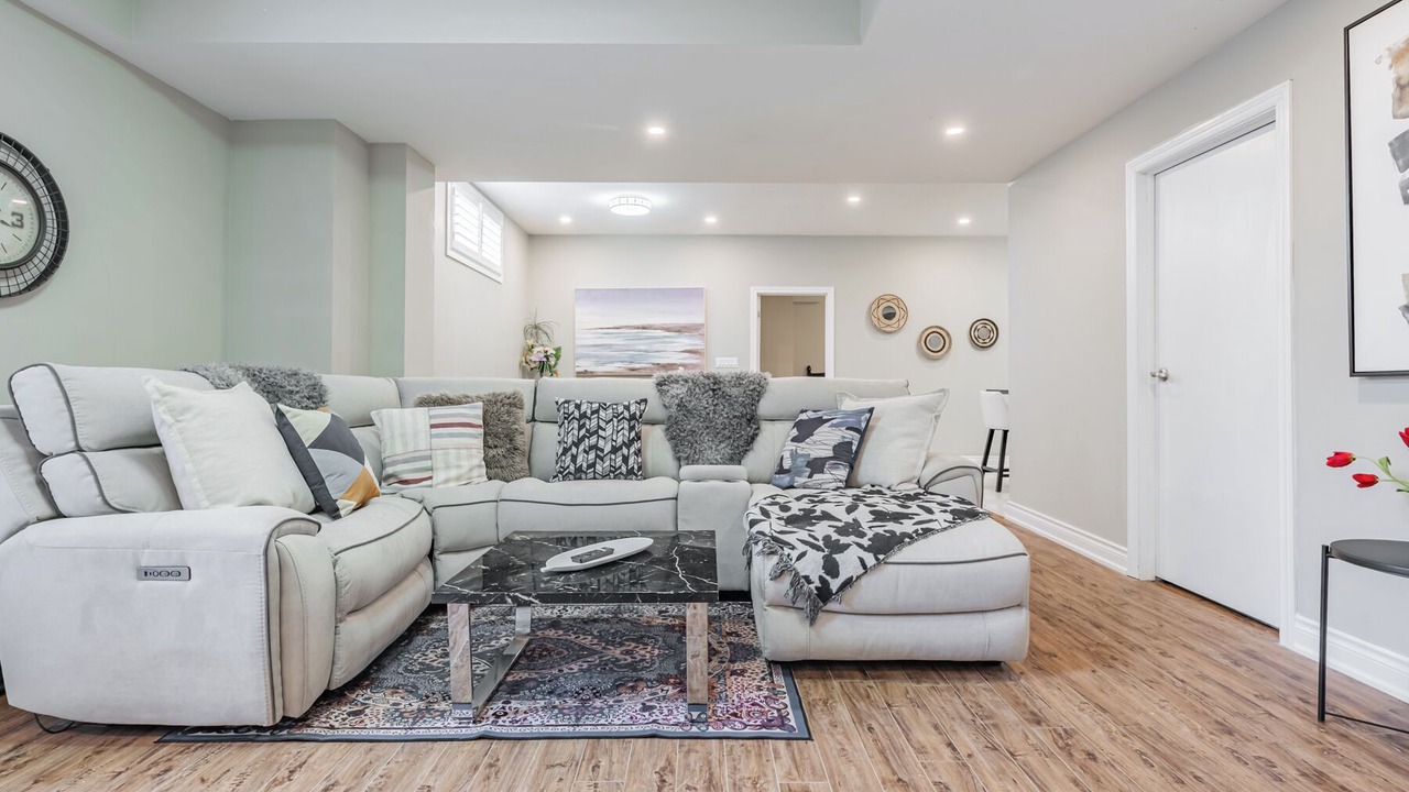 Photo of Livingroom in Cooksville