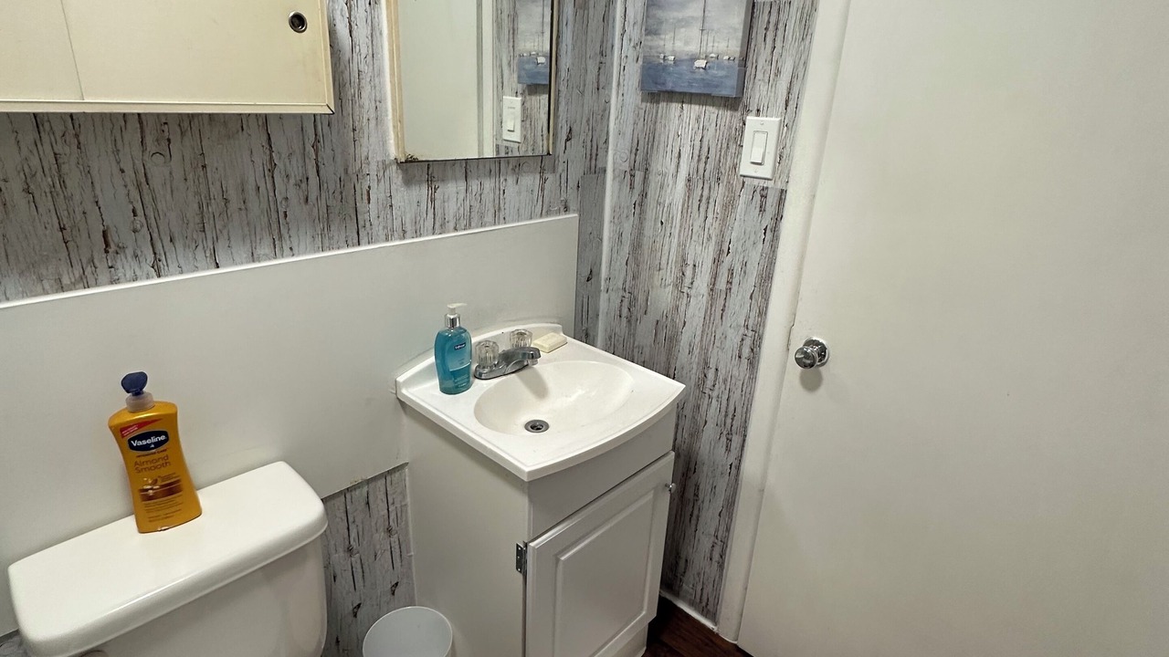 Photo of Bathroom in Vulcan