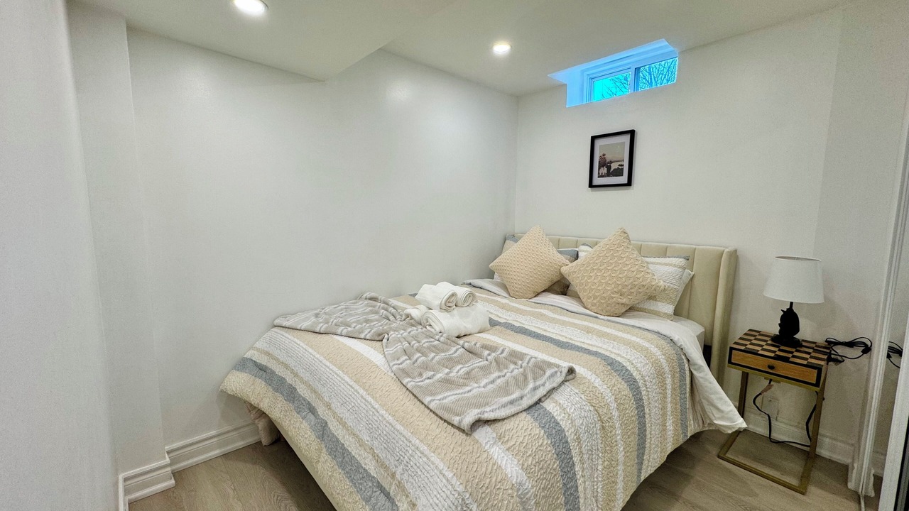 Photo of Bedroom in Erin Mills