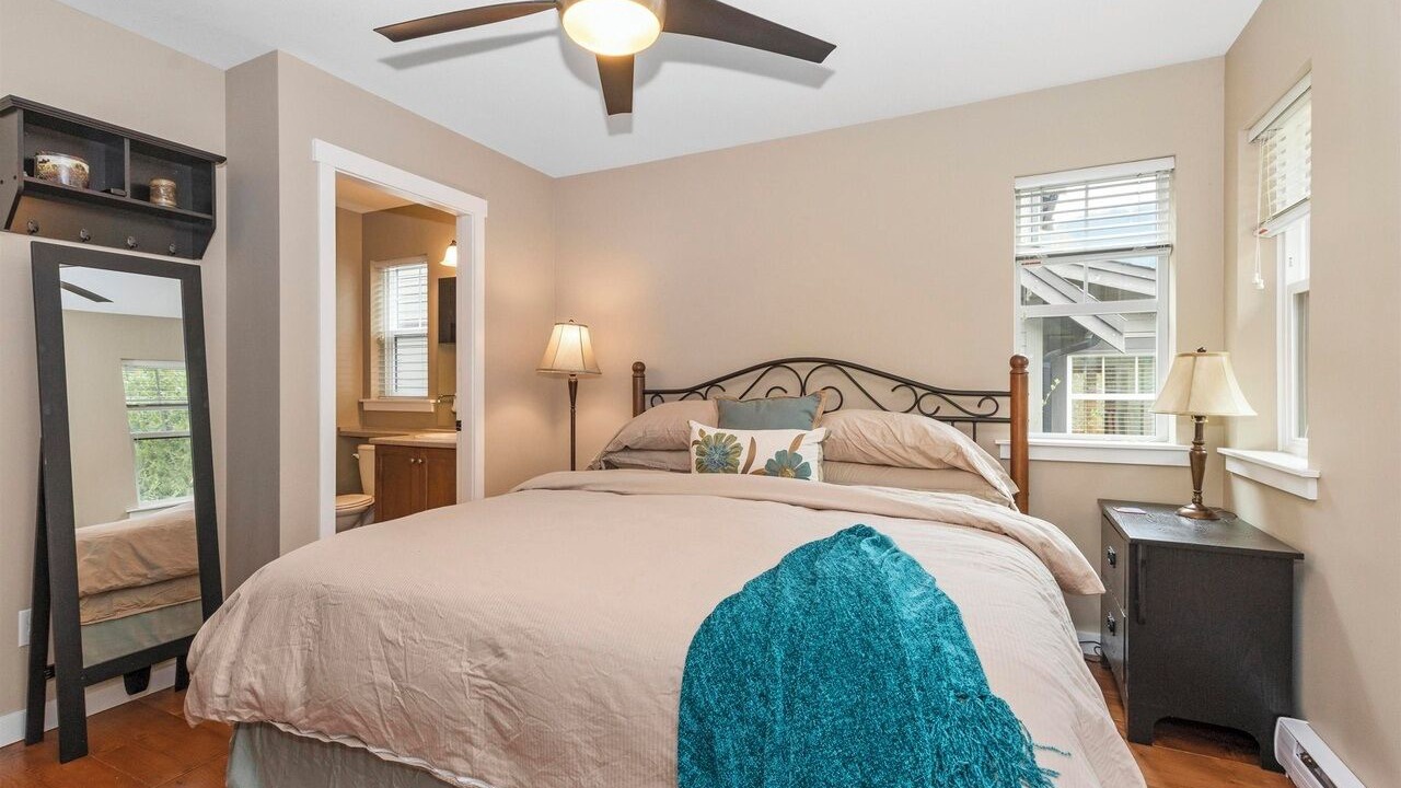 Photo of Bedroom in Lindell Beach