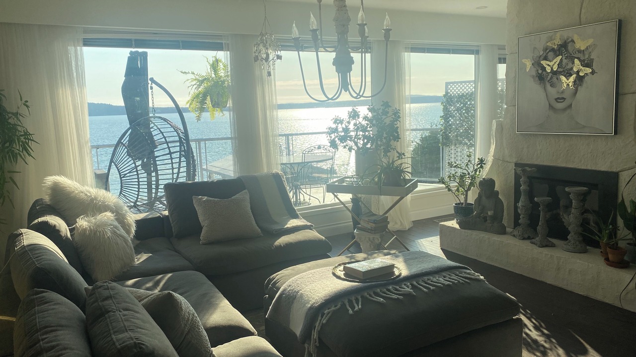 Photo of Livingroom in Chemainus