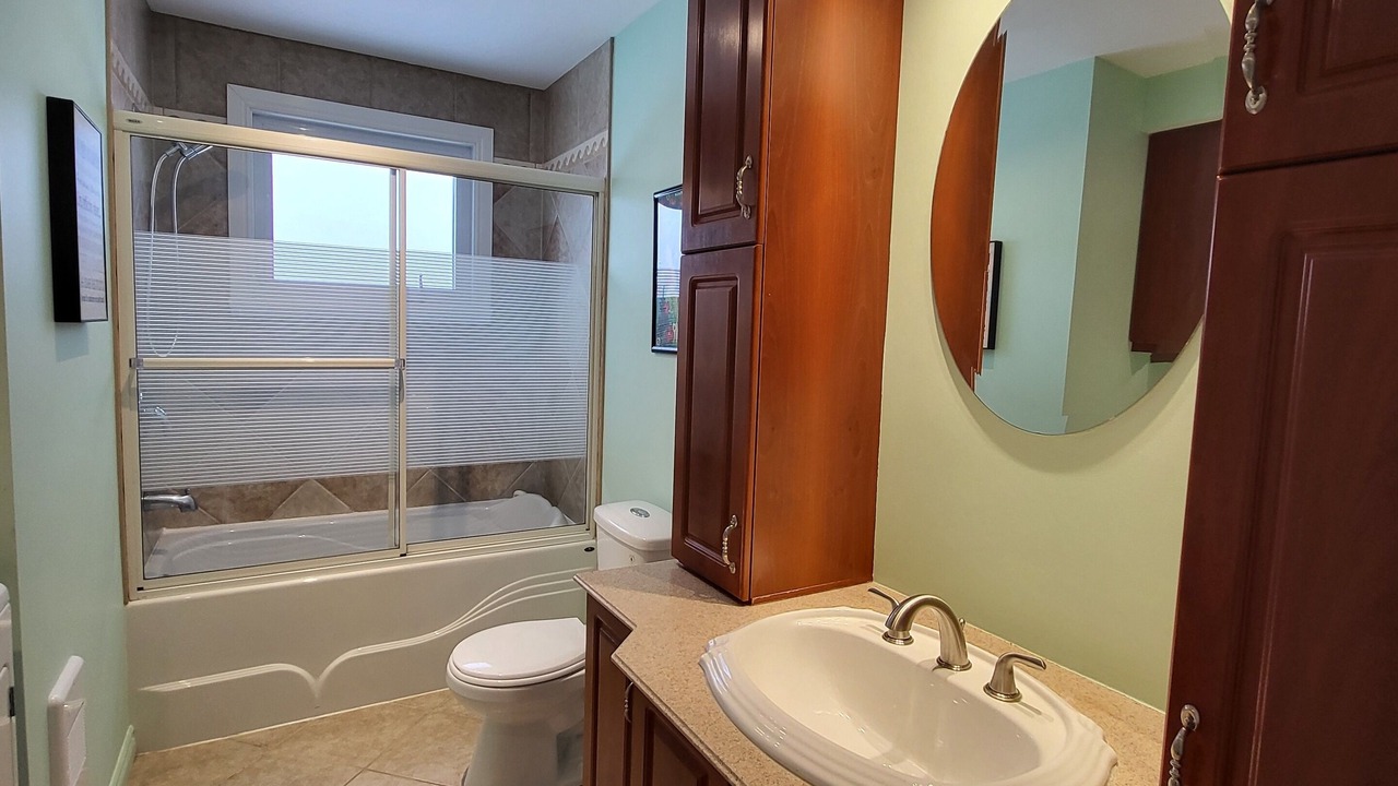 Photo of Bathroom in Saint-Eustache