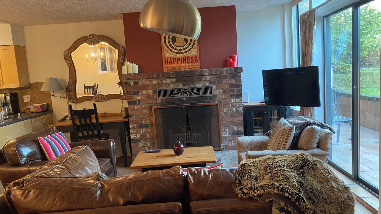 Photo of Livingroom in Kitsilano