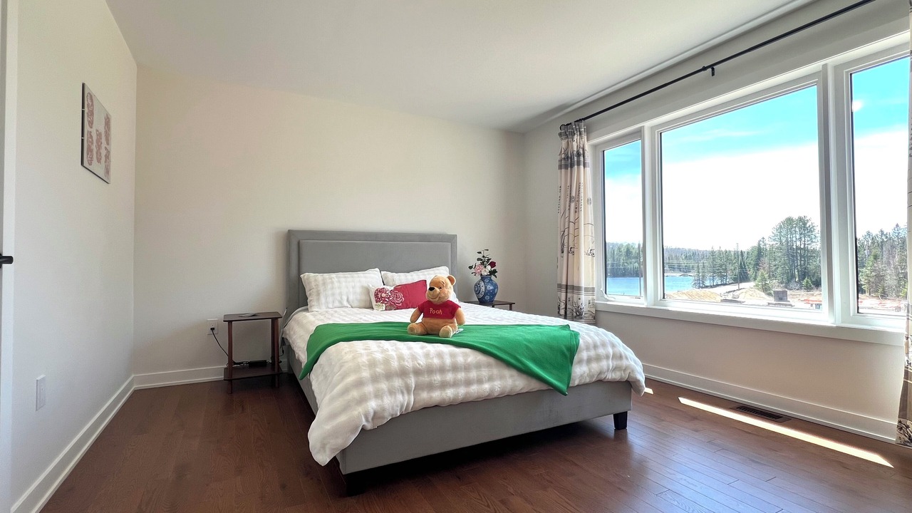 Photo of Bedroom in Lake of Bays
