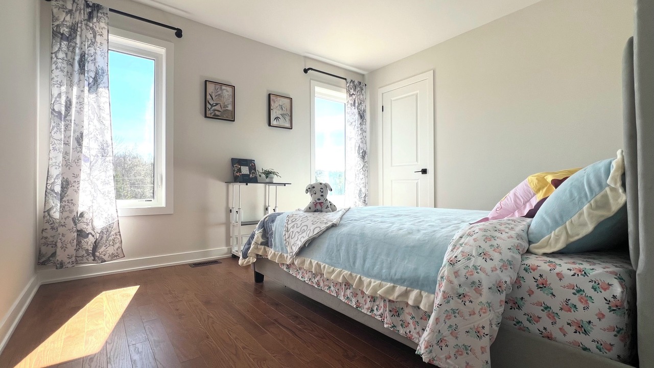 Photo of Bedroom in Lake of Bays
