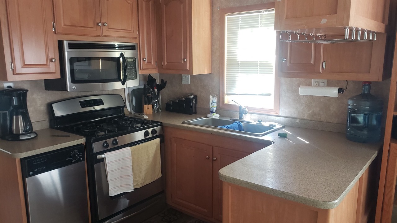 Photo of Kitchen in Division No. 8