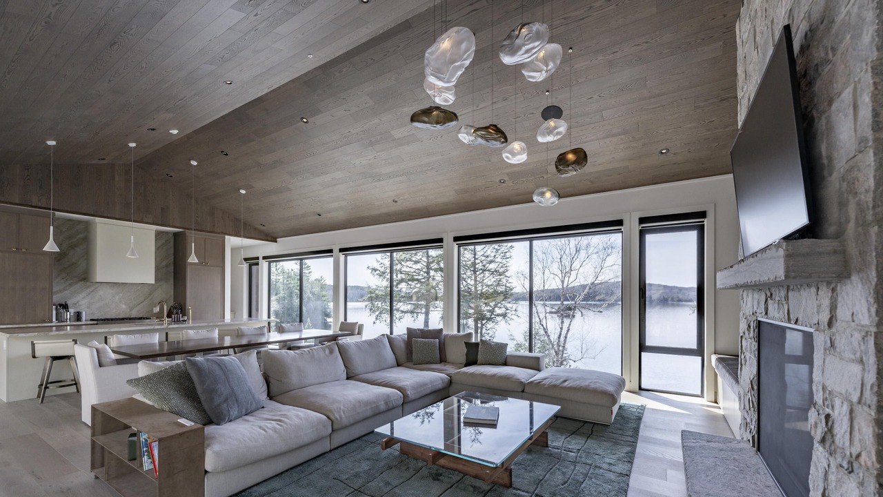 Photo of Livingroom in Lake of Bays