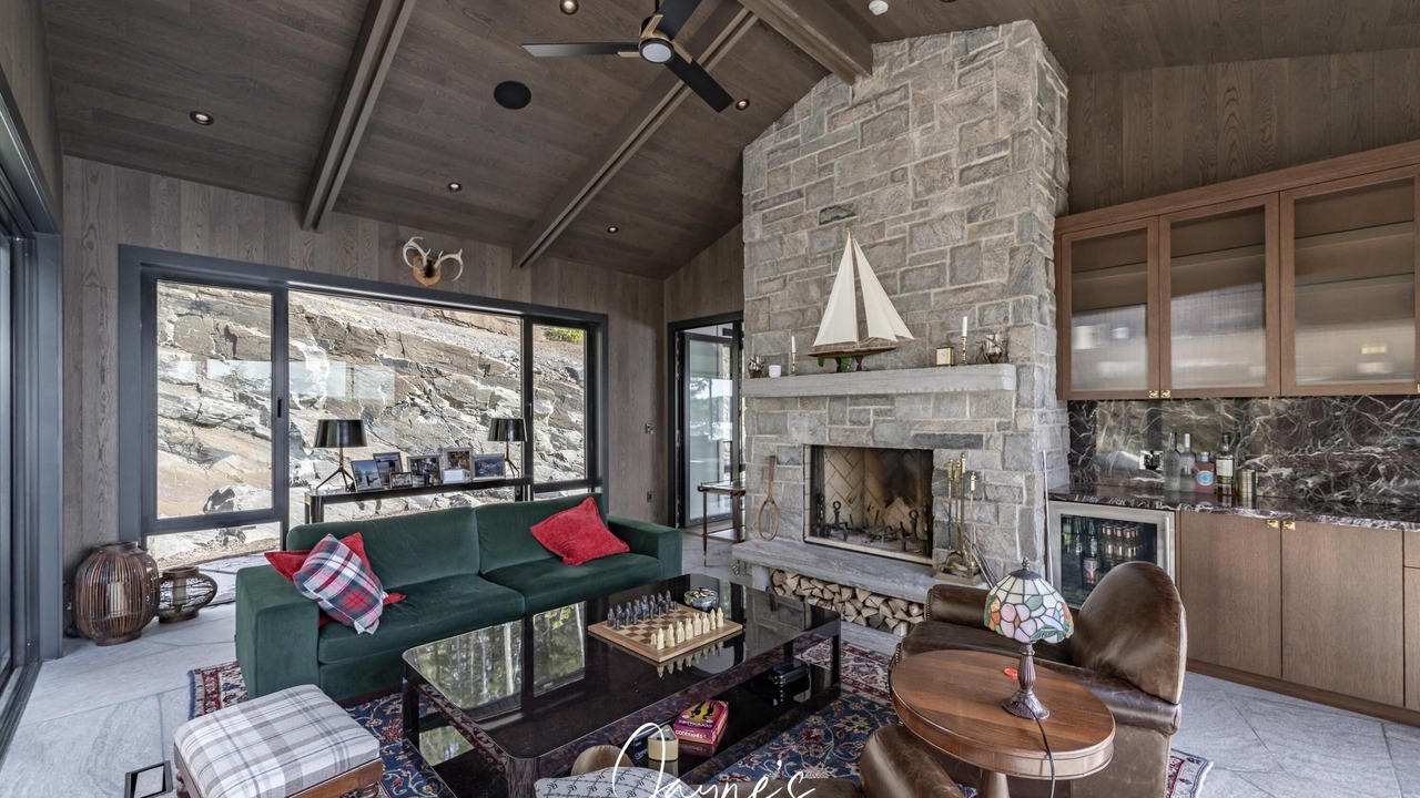 Photo of Bedroom in Lake of Bays