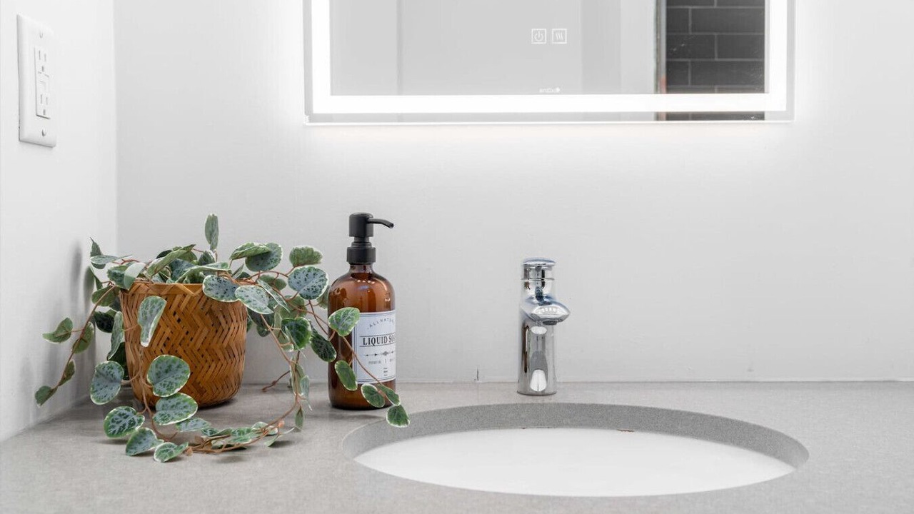 Photo of Bathroom in Downtown London