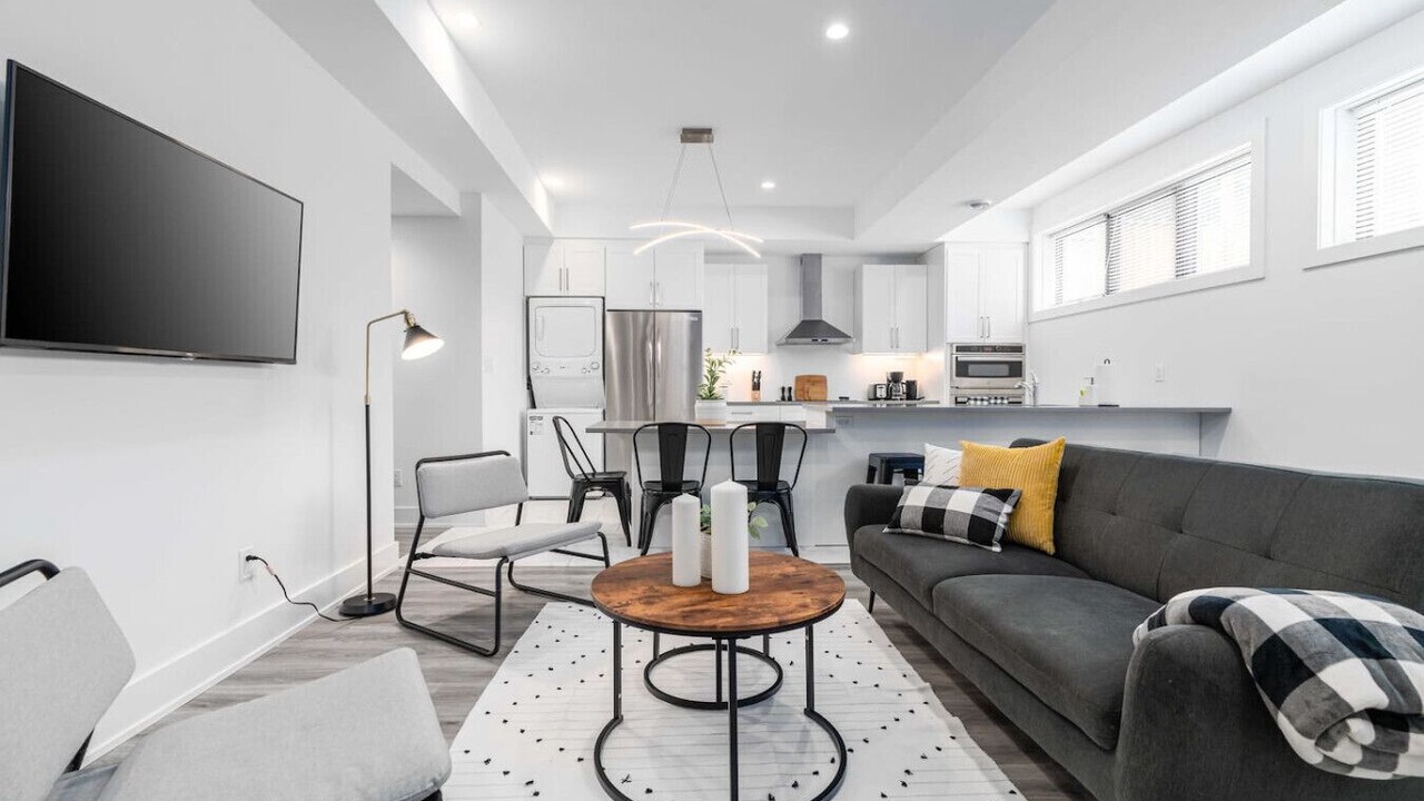 Photo of Livingroom in Downtown London