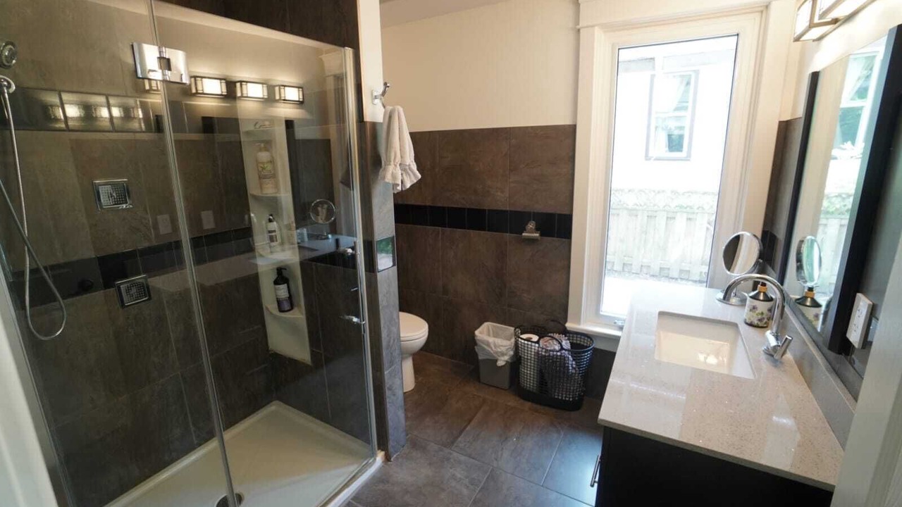 Photo of Bathroom in Niagara Falls