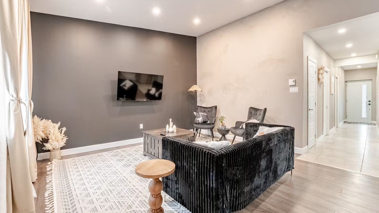 Photo of Livingroom in Lachine