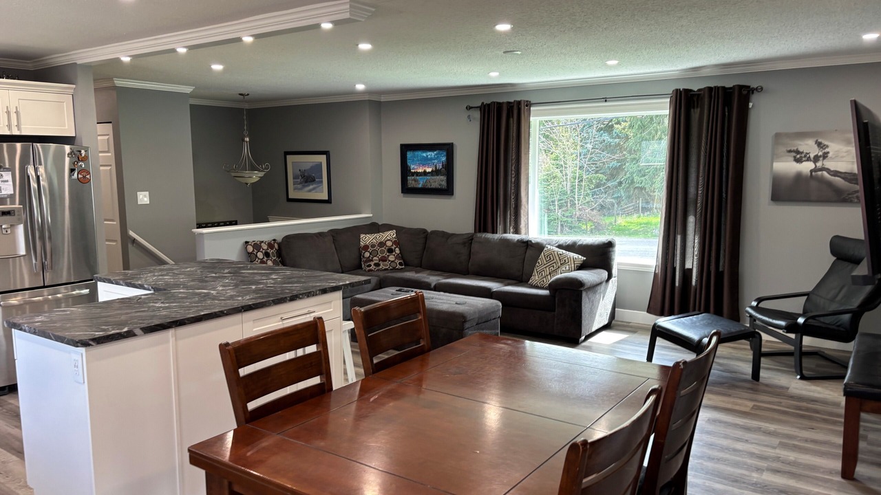 Photo of Livingroom in Canoe