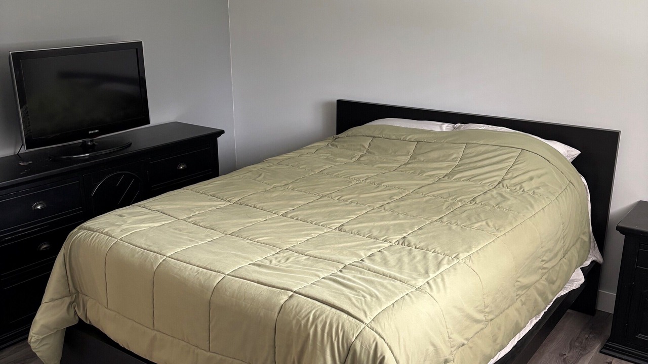 Photo of Bedroom in Canoe