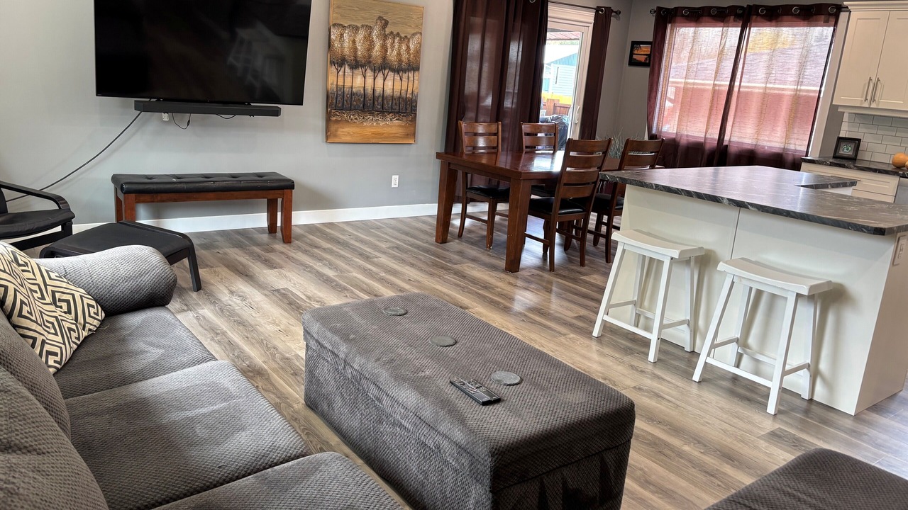 Photo of Livingroom in Canoe
