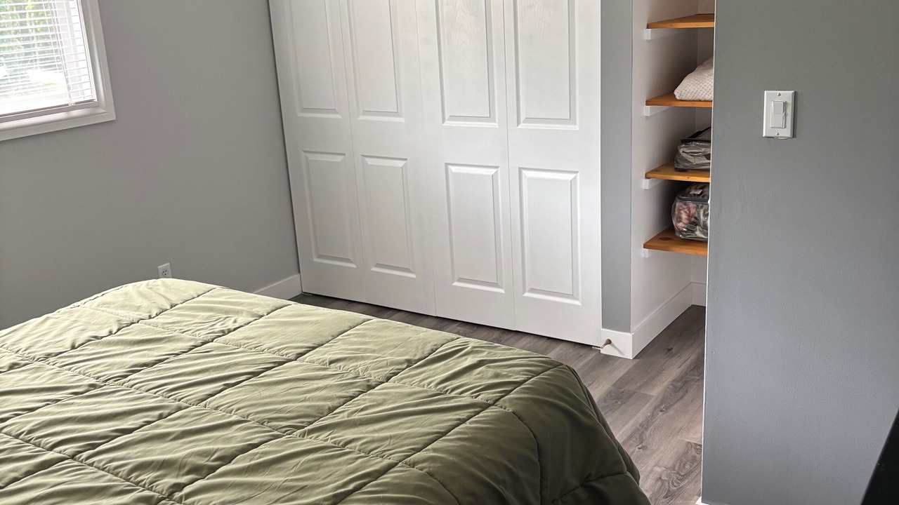 Photo of Bedroom in Canoe