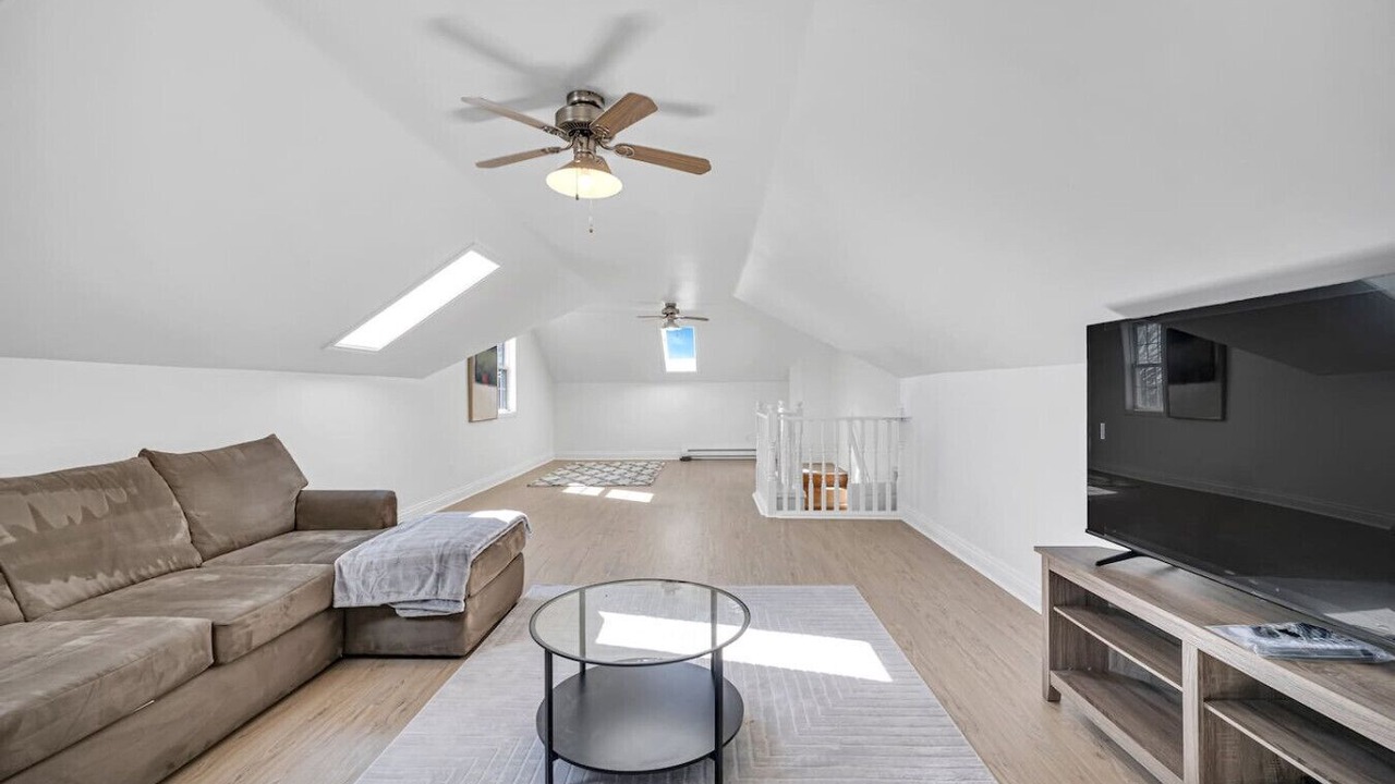 Photo of Livingroom in Sherkston
