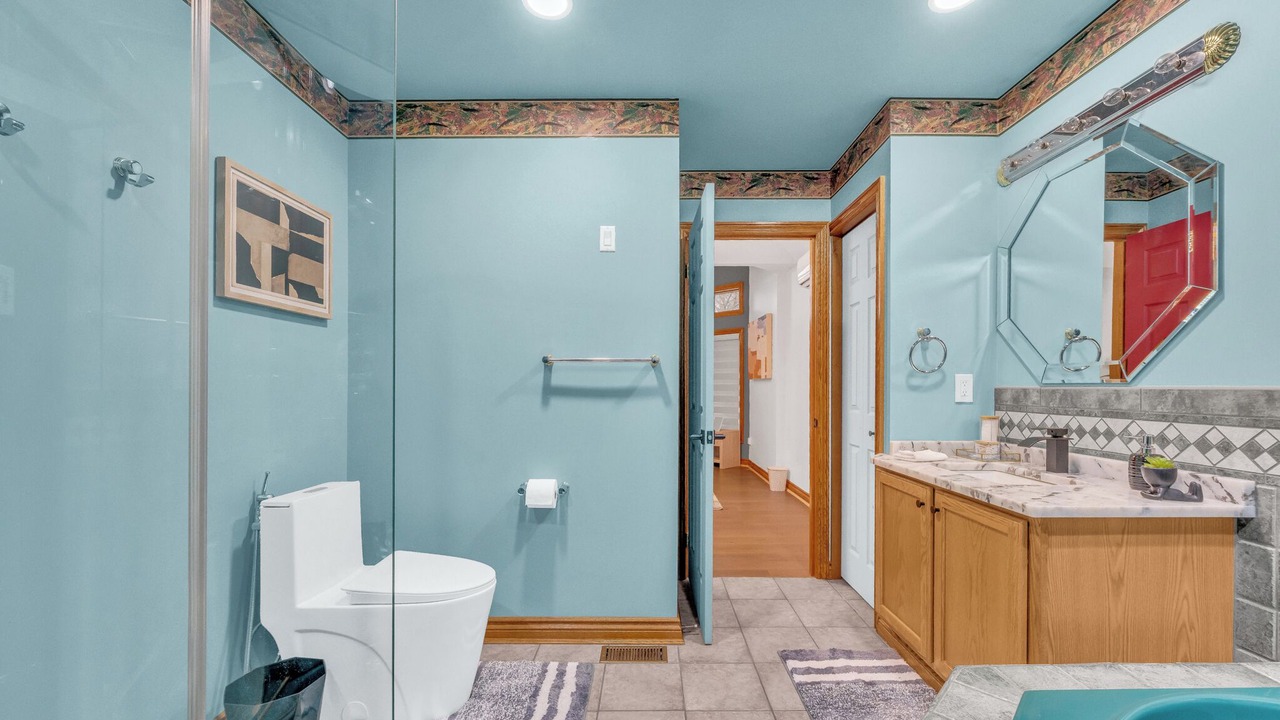 Photo of Bathroom in LaSalle