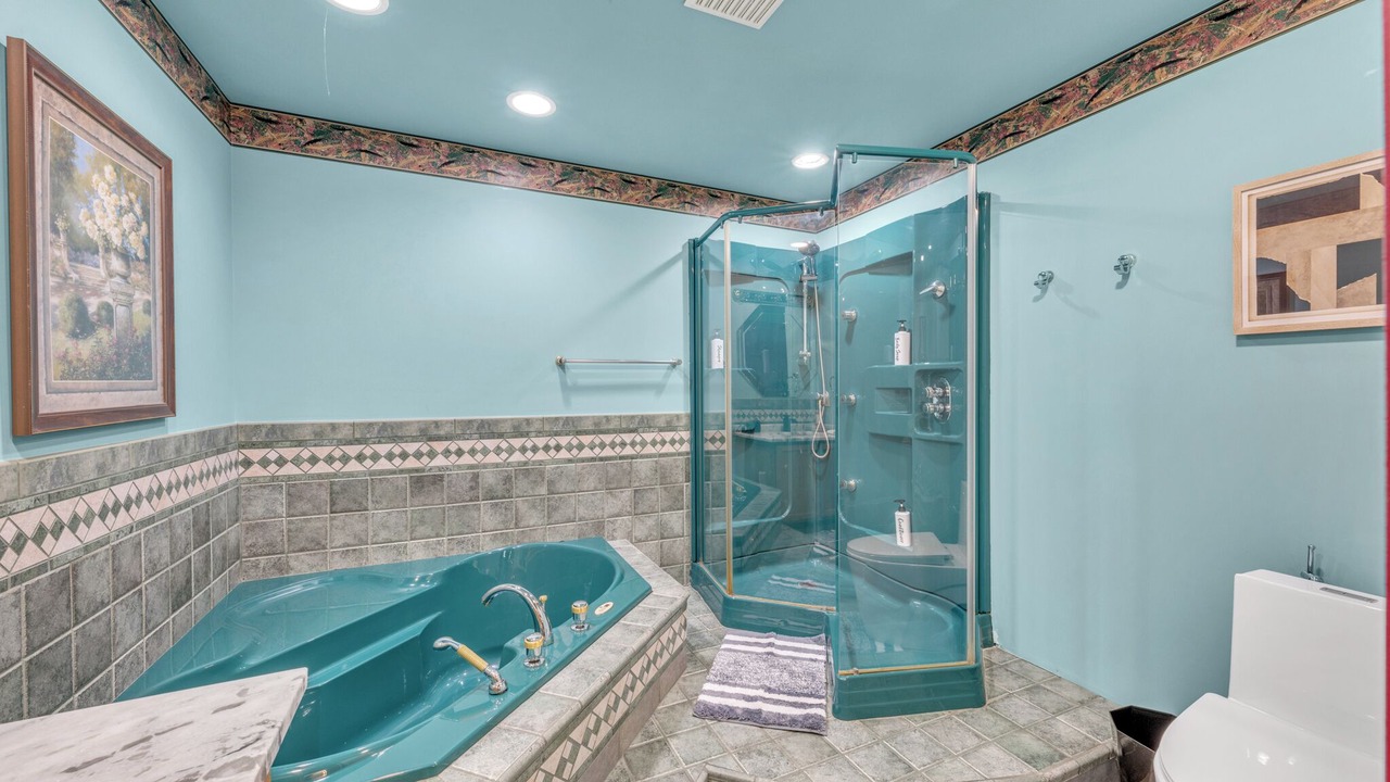 Photo of Bathroom in LaSalle