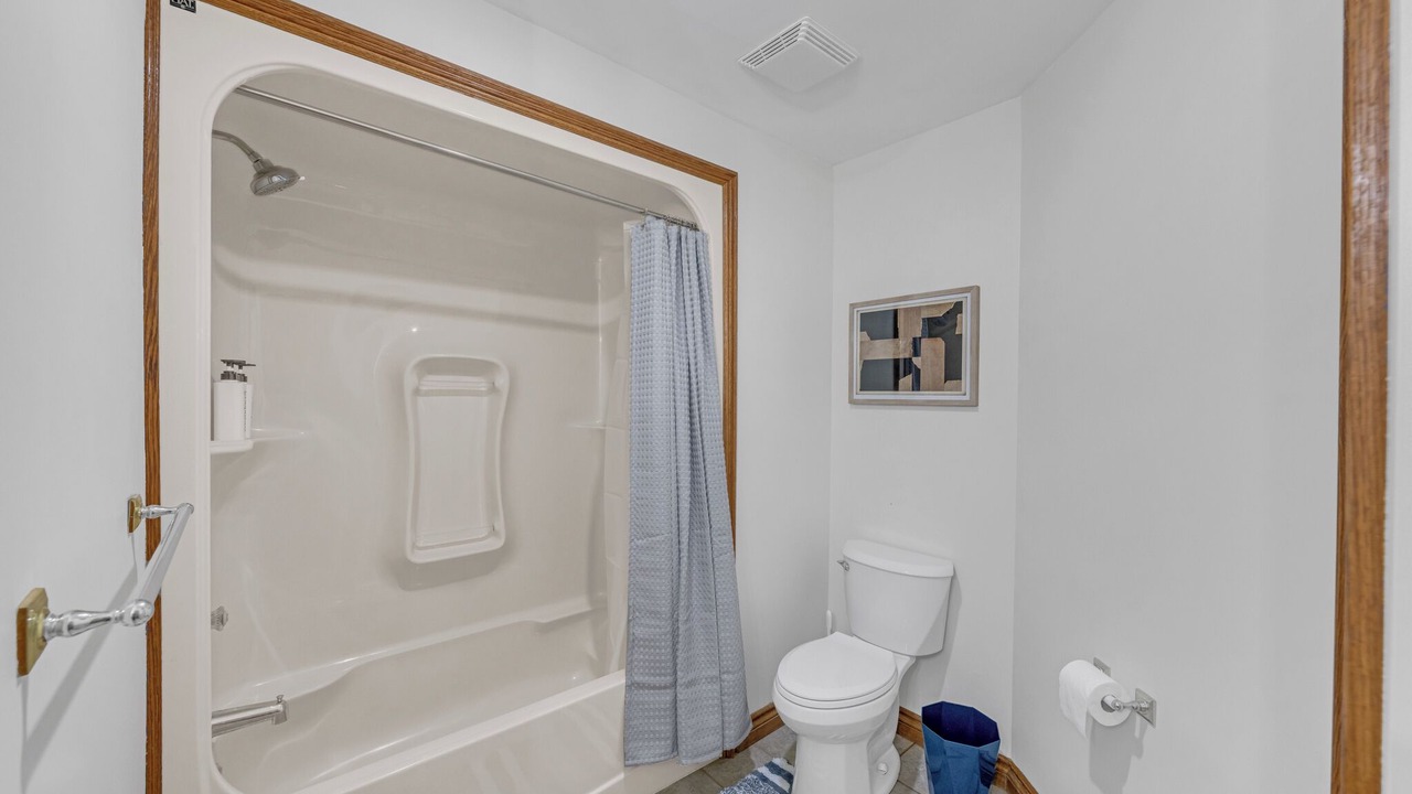 Photo of Bathroom in LaSalle