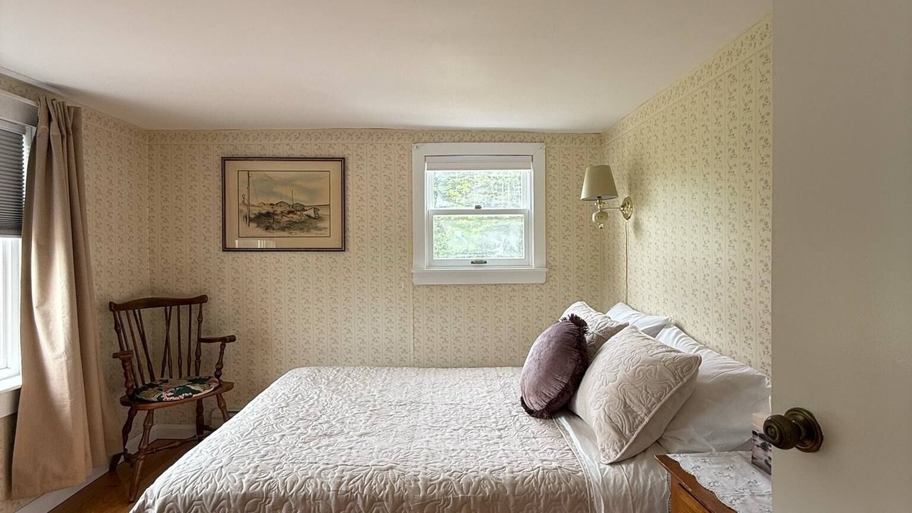 Photo of Bedroom in Sand Point