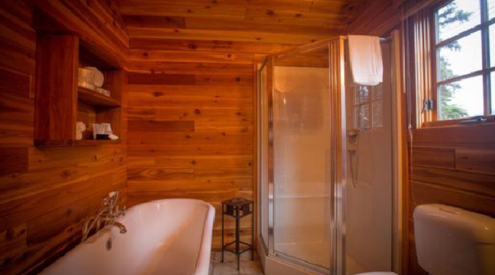 Photo of Bathroom in Lake Louise