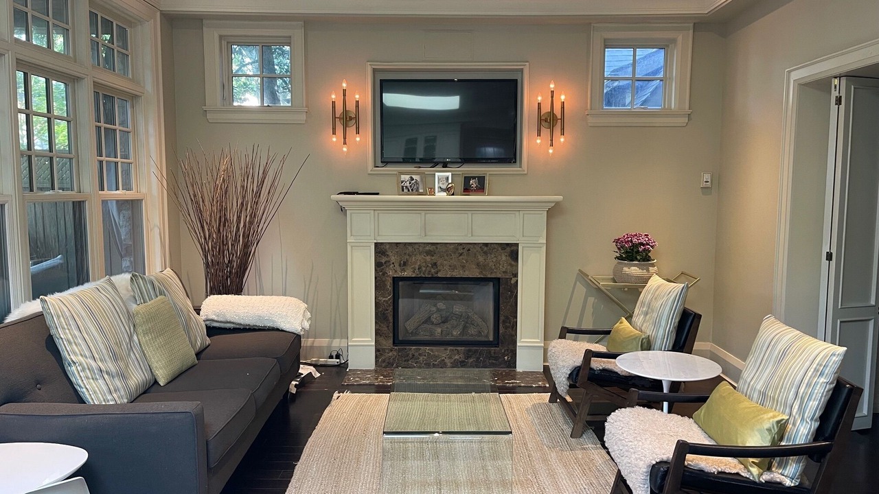 Photo of Livingroom in The Kingsway